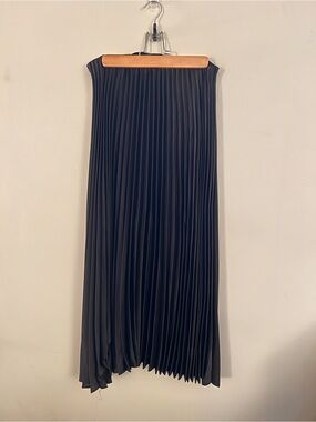 House of Harlow 1960 Black Pleated Midi Skirt